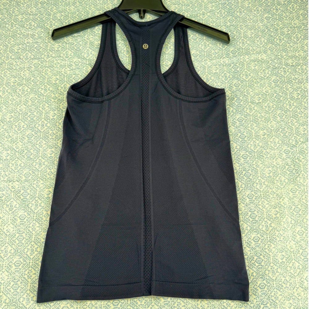 Lululemon Swiftly Tech Racerback Tank Top 2.0 Navy Blue Size 8 Running Training